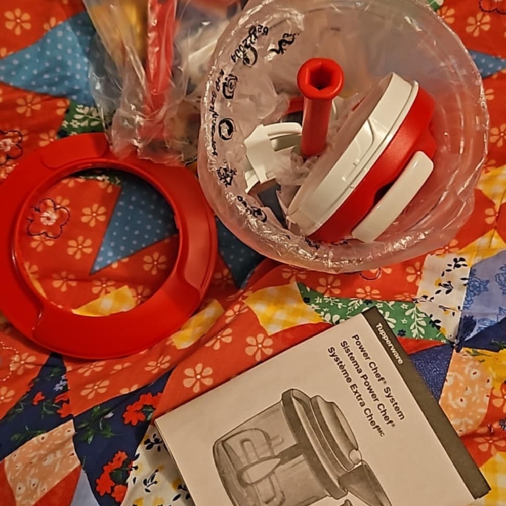 Red and White Kitchen Chopper